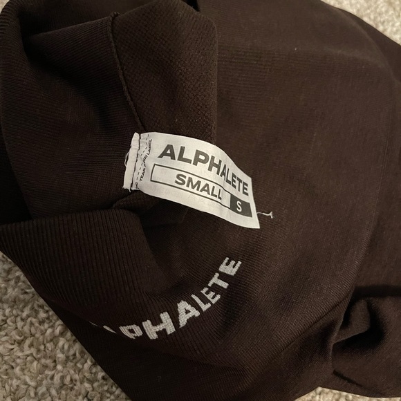 Alphalete amplify shorts - Picture 4 of 4